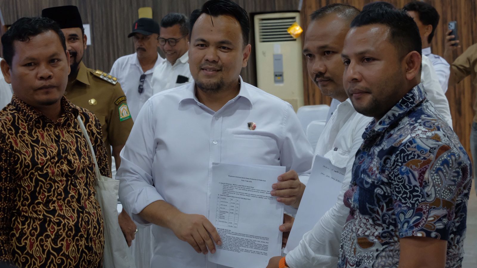Polda Aceh Fasilitasi Audiensi Penyelesaian HGU Lahan Antara PT Bumi Flora Dengan Masyarakat Aceh Timur