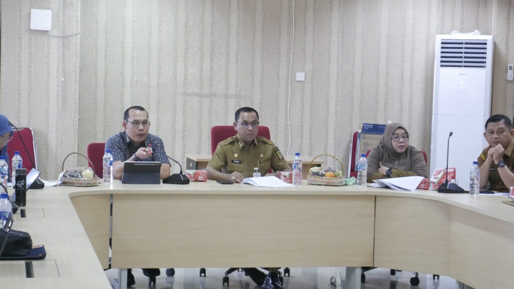 Sekda Fauzi Efrizal Buka Forum Komunikasi JKN, Dorong Pemutakhiran Data Menuju Target UHC Rohil